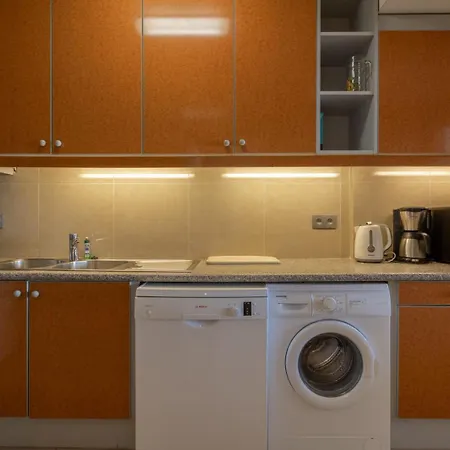 Very Spacious With Frontal Sea View And Terrace Equipped For 8 People T18 * Ostend