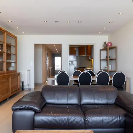 Very Spacious With Frontal Sea View And Terrace Equipped For 8 People T18 Apartment Ostend